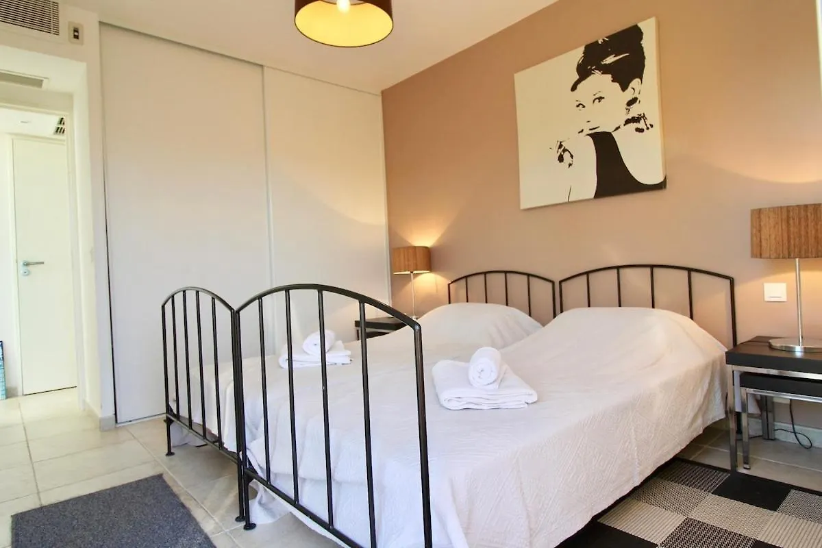 La Bergerie - Modern Villa With Pool In Private Domain Saint-Paul-de-Vence Apartment