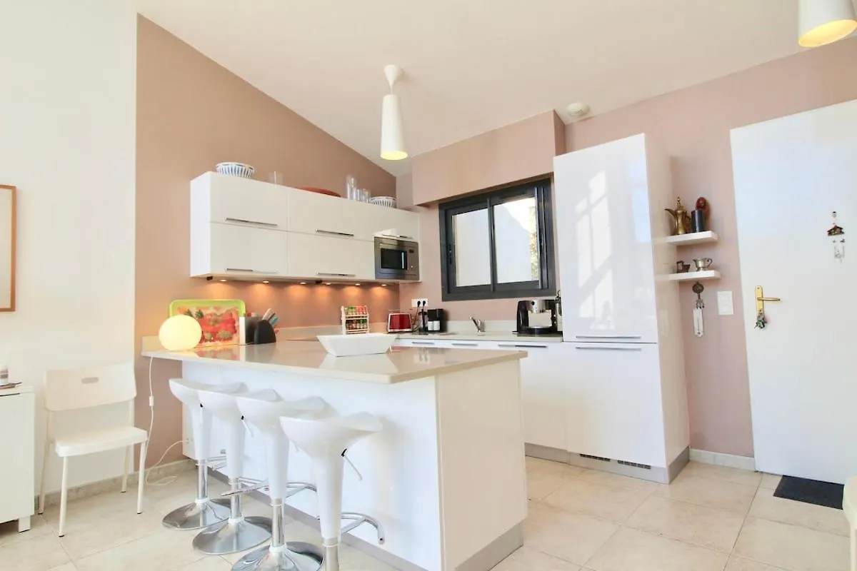 La Bergerie - Modern Villa With Pool In Private Domain Saint-Paul-de-Vence Apartment