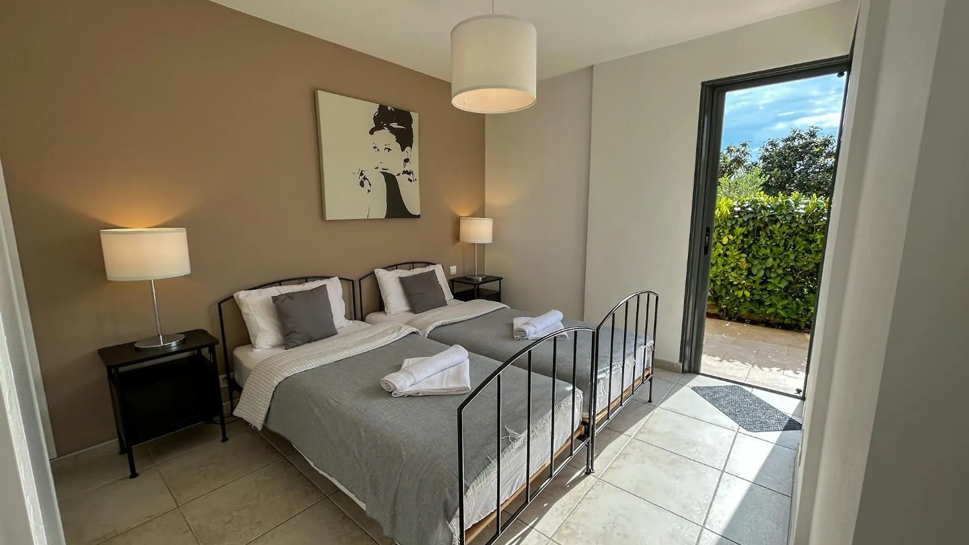 La Bergerie - Modern Villa With Pool In Private Domain سان بول دي فينس فرنسا